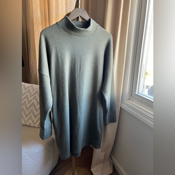 Abercrombie & Fitch Dresses & Skirts - NWOT Abercrombie & Fitch Dress | Large